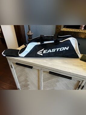 NEW!!! Easton Black and White Baseball Bat Duffel Bag